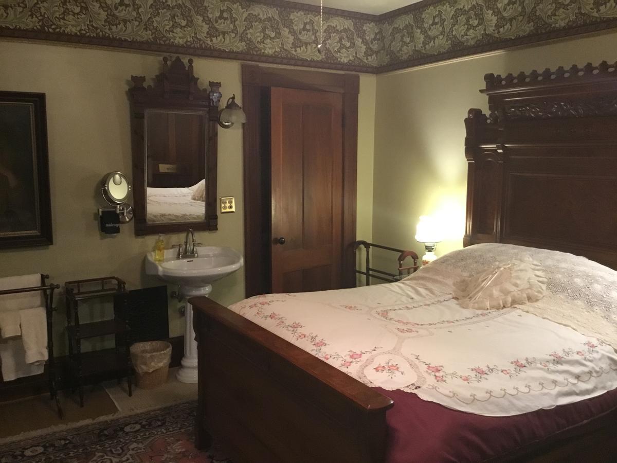 Allen House Inn Амгерст Екстер'єр фото