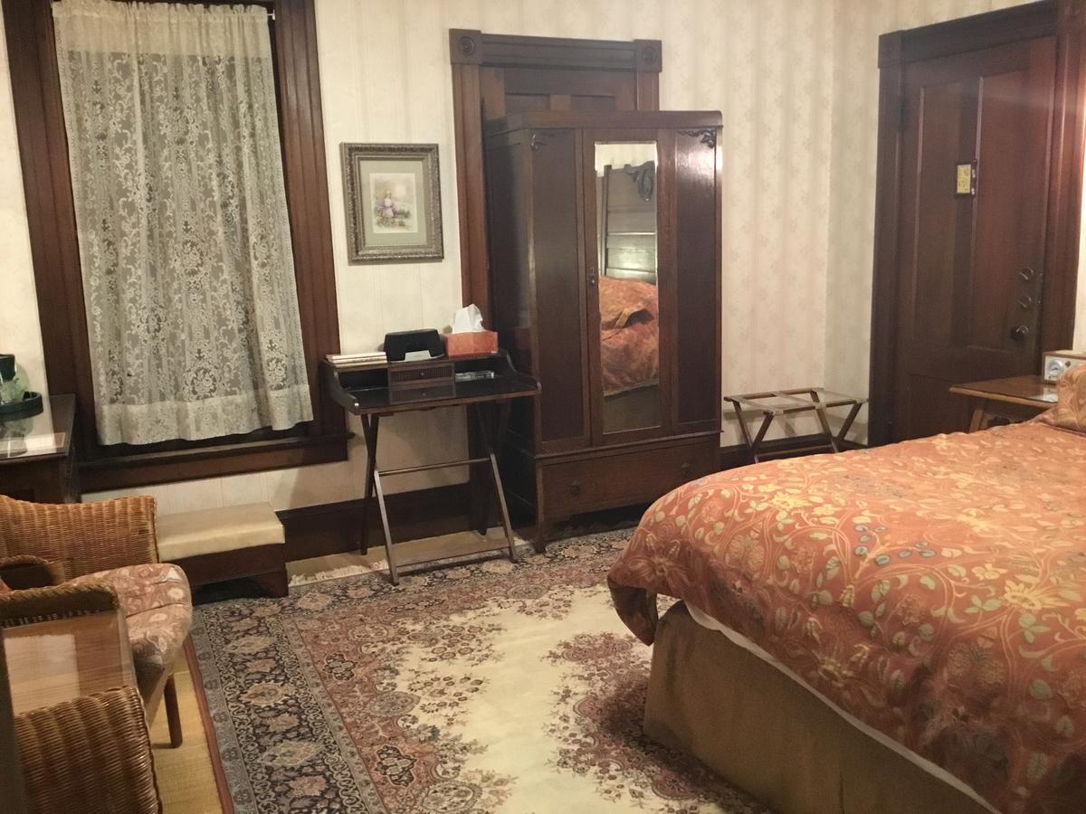 Allen House Inn Амгерст Екстер'єр фото