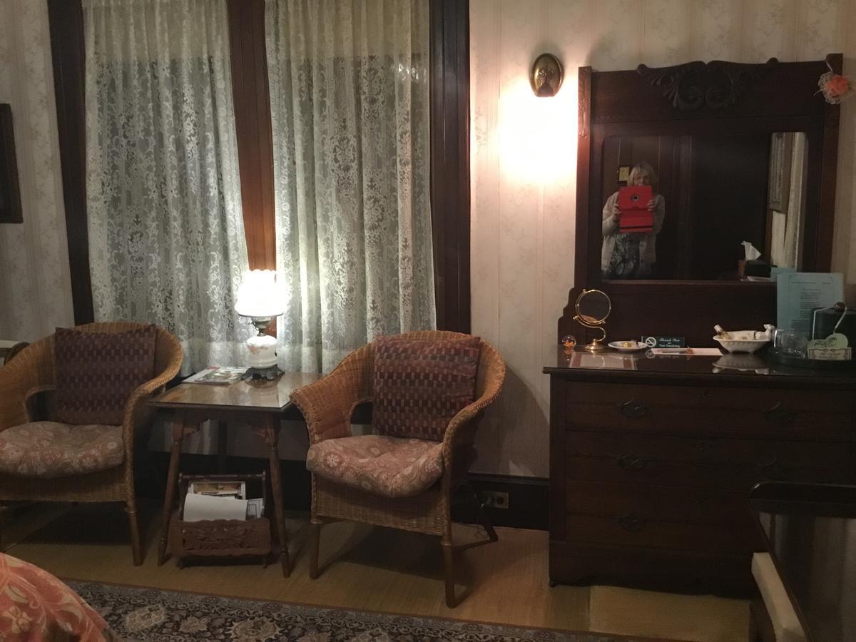 Allen House Inn Амгерст Екстер'єр фото